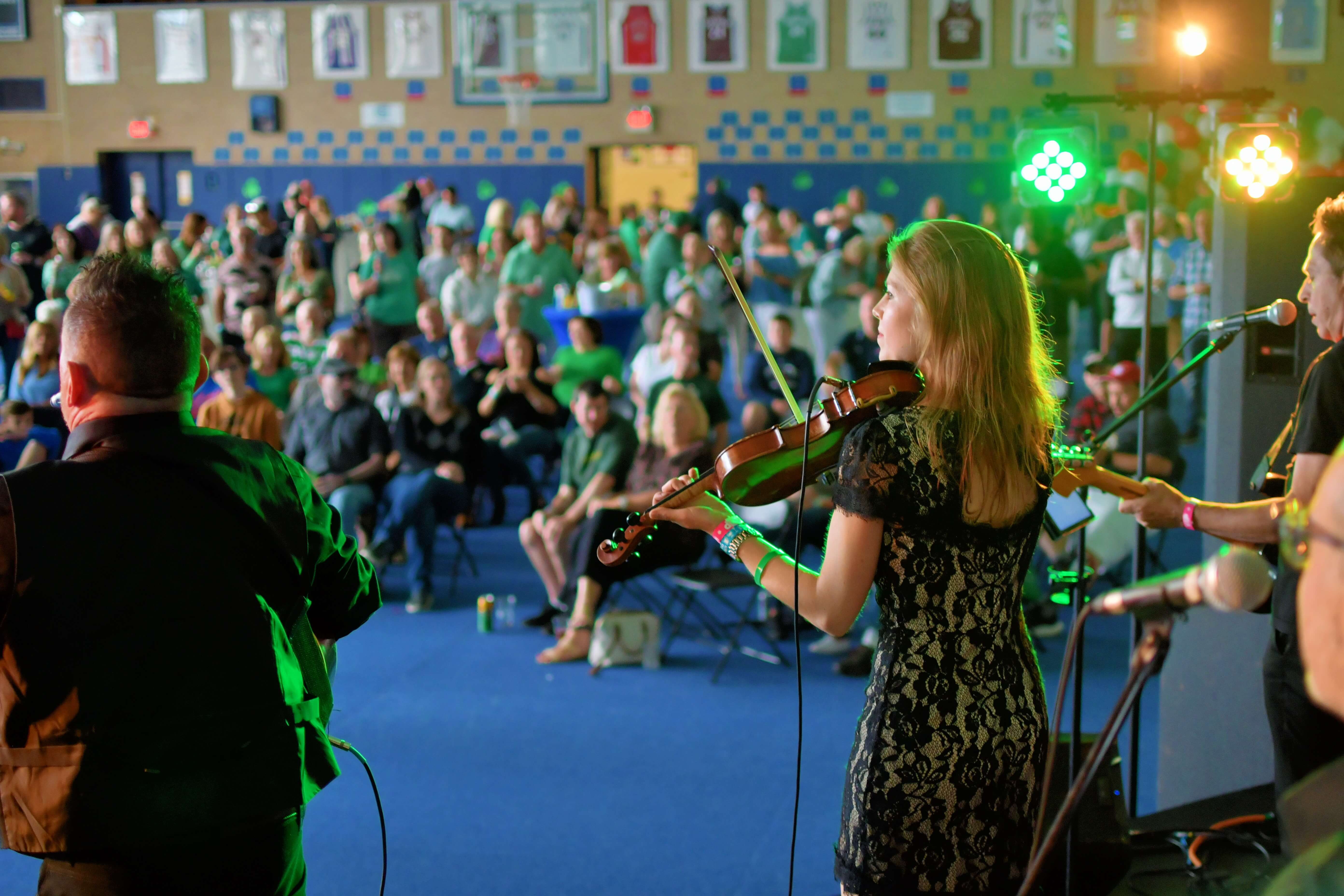 Cate Sandstrom performing