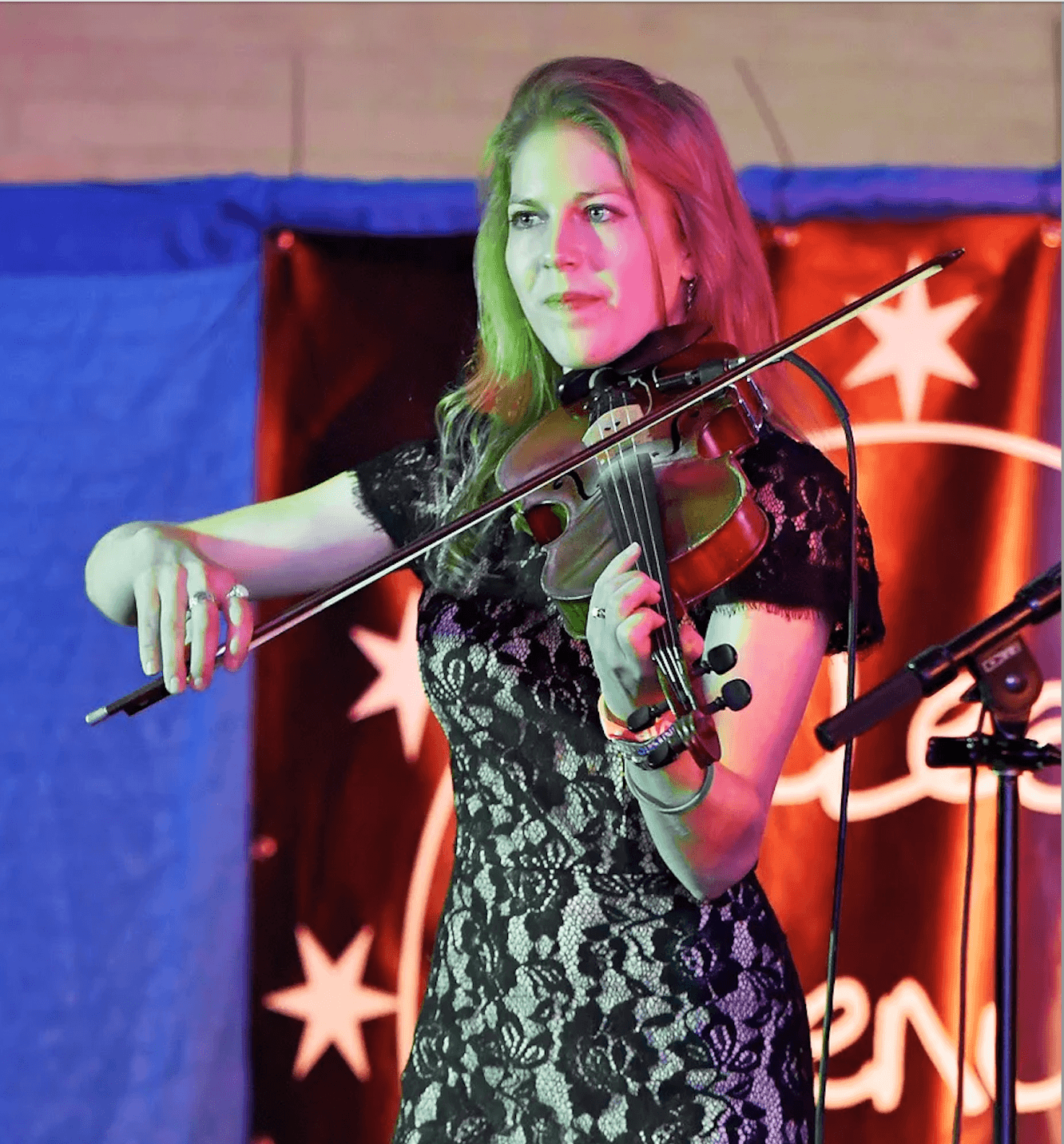 Cate Sandstrom performing